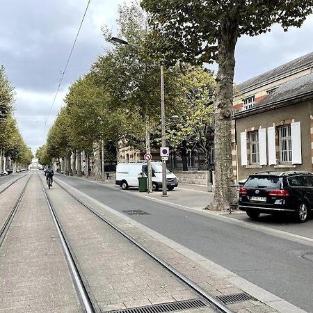 Agreable Maison De Ville Dans La Plus Belle Avenue ออร์เลออง ภายนอก รูปภาพ