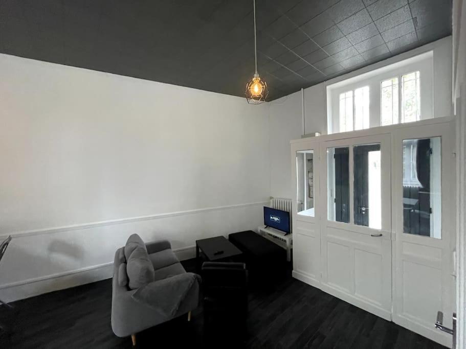 Agreable Maison De Ville Dans La Plus Belle Avenue ออร์เลออง ภายนอก รูปภาพ